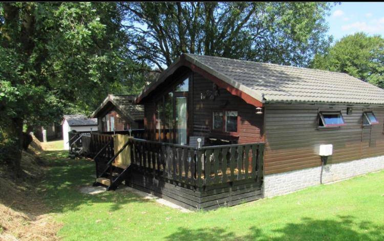 Peregrine - Idillic Cornwall Retreat Chalet Liskeard